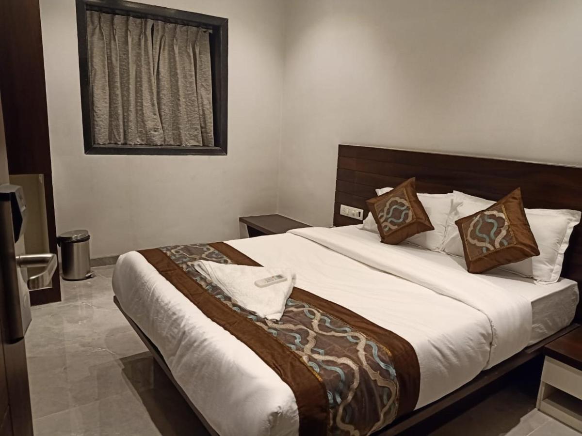 Hotel Flora Suites - Fort Mumbai Kültér fotó