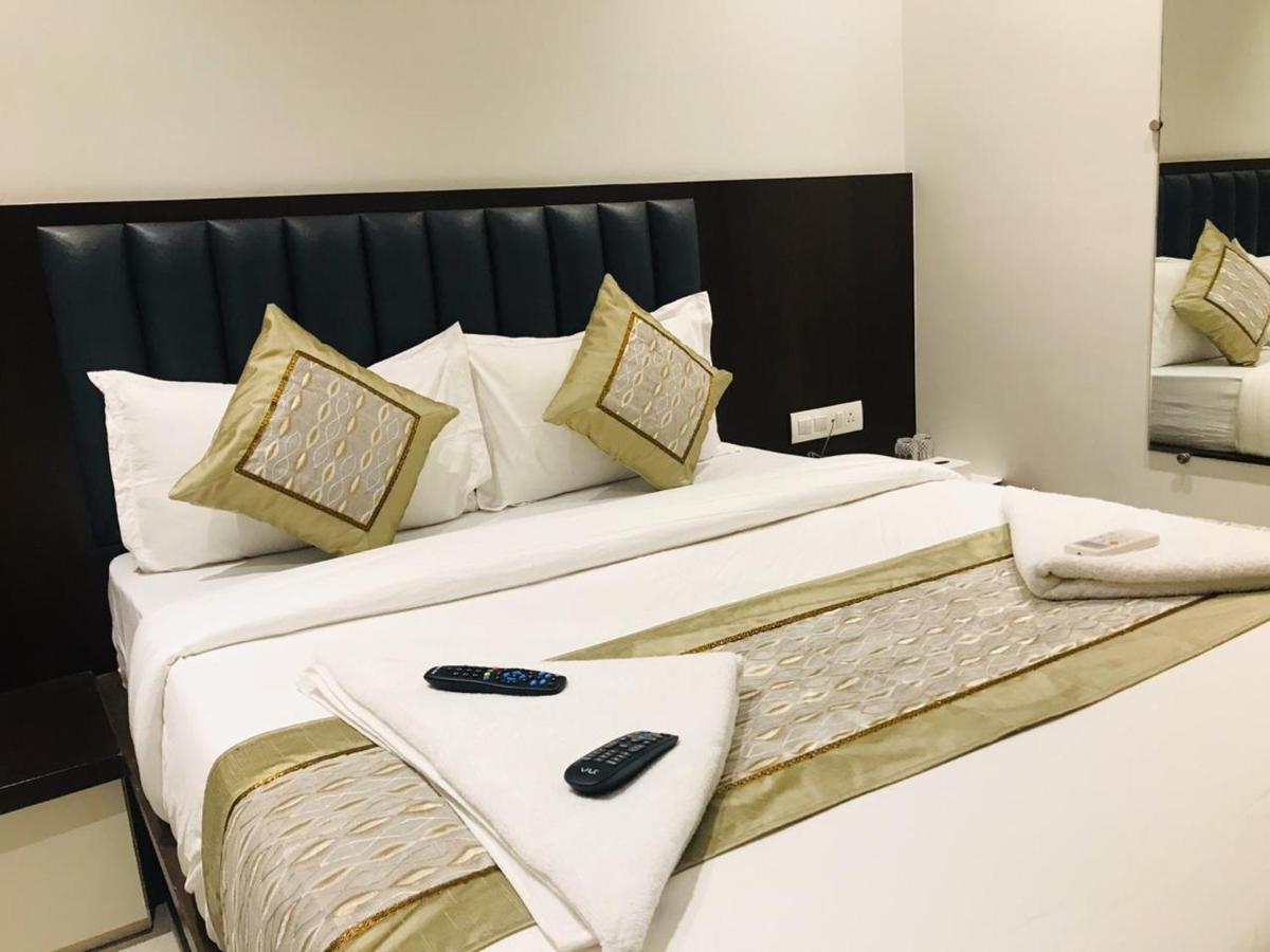 Hotel Flora Suites - Fort Mumbai Kültér fotó